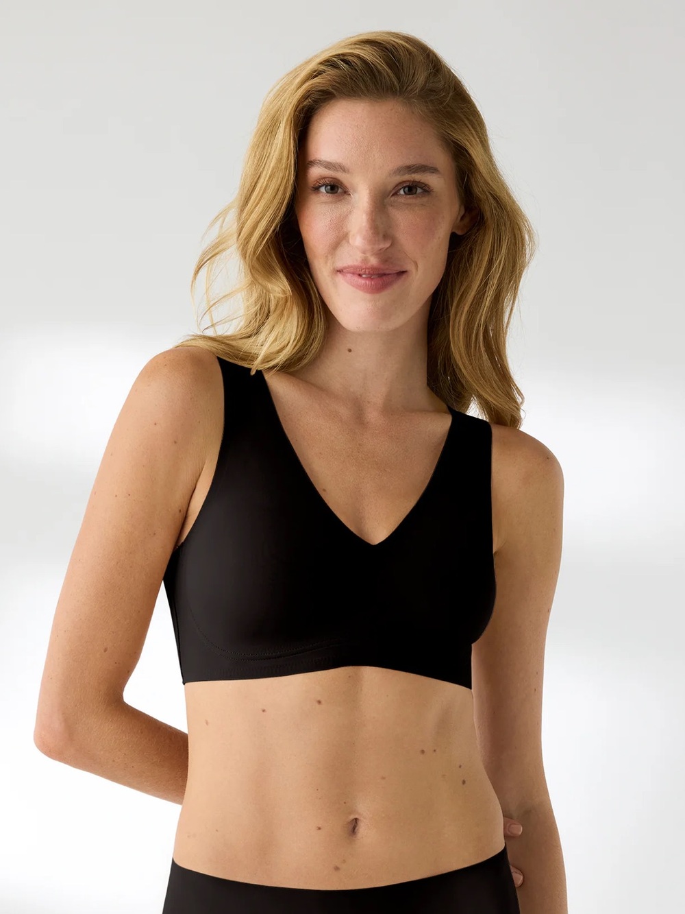 NWOT True & Co. Black True Body Lift V-Neck Bra - Small Full Cup